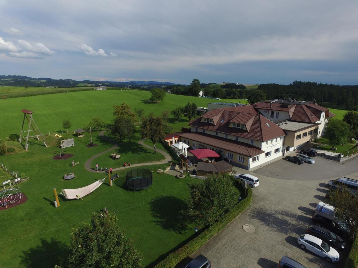 Langs Wirtshaus Hotell Sankt Ulrich im Mühlkreis Exteriör bild