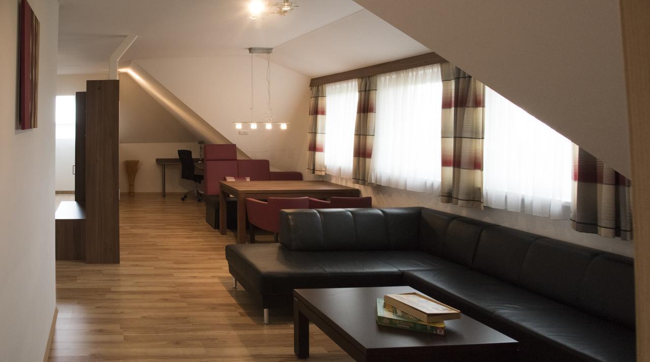 Langs Wirtshaus Hotell Sankt Ulrich im Mühlkreis Rum bild