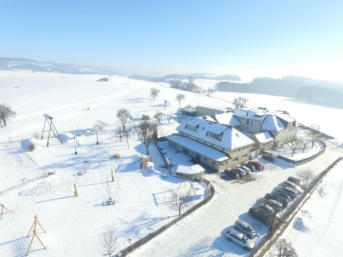 Langs Wirtshaus Hotell Sankt Ulrich im Mühlkreis Exteriör bild